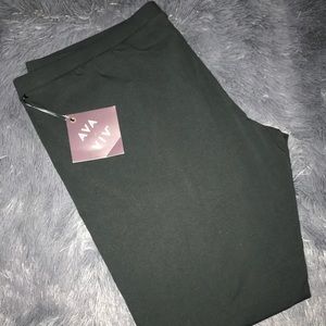 ✔️Ava & Viv NWT Black Leggings 2X 20 22 plus size